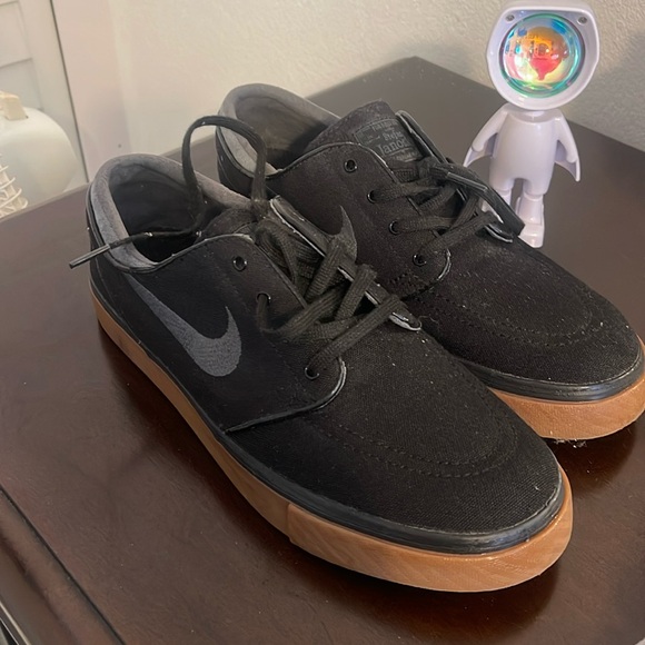 Nike Other - Nike sneakers 👟